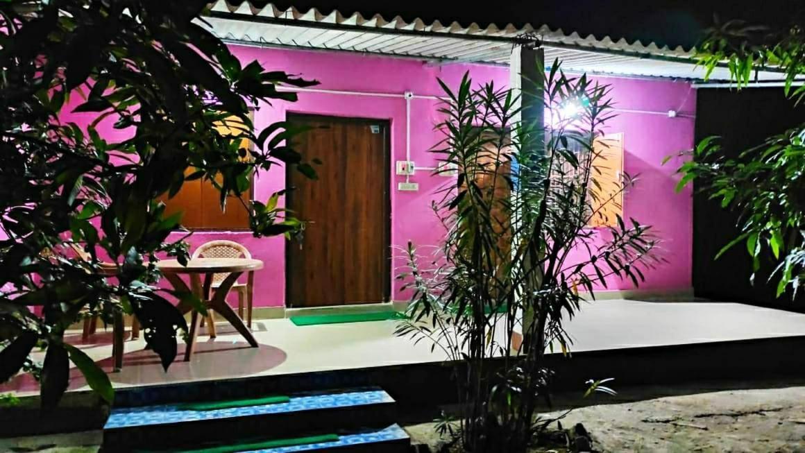 Estuarine Village Resort Satabhaya Екстер'єр фото