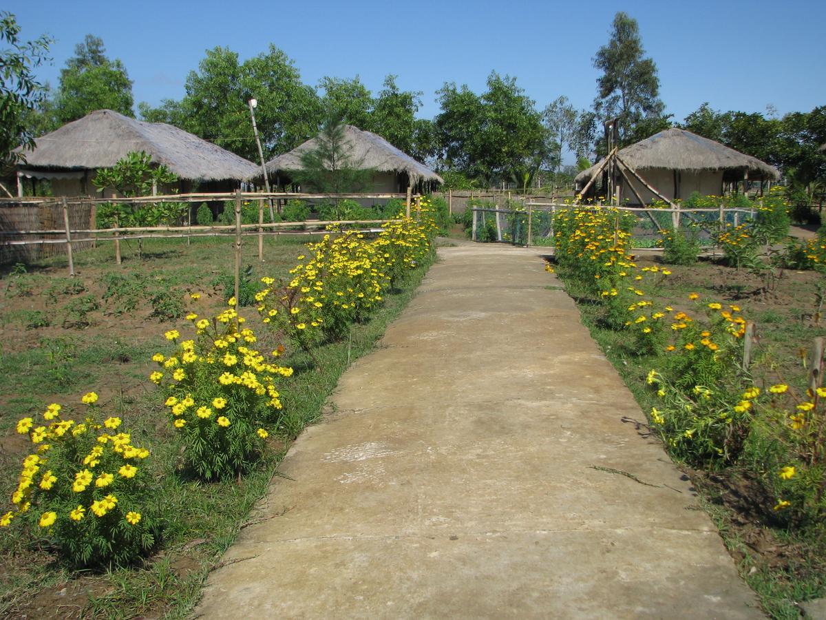 Estuarine Village Resort Satabhaya Номер фото