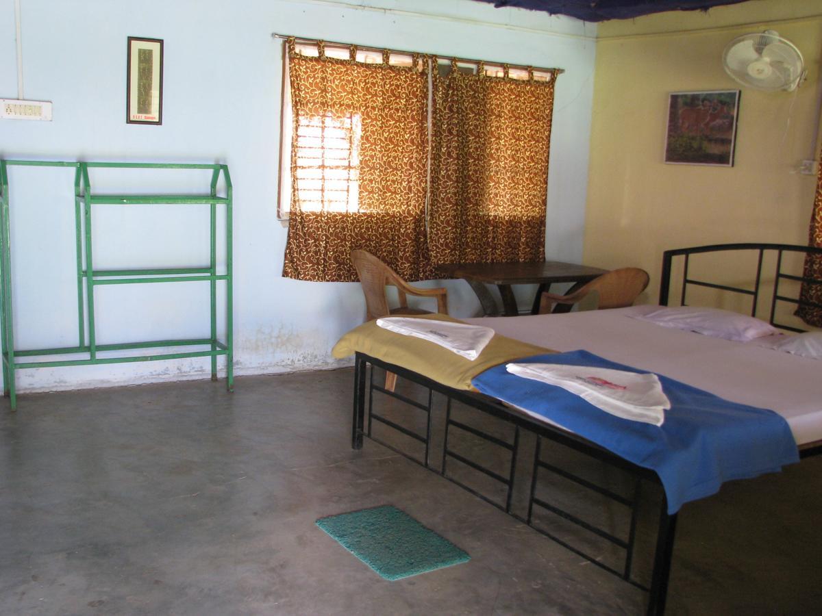 Estuarine Village Resort Satabhaya Екстер'єр фото