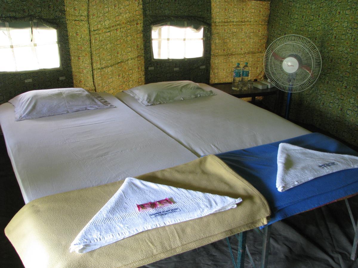 Estuarine Village Resort Satabhaya Екстер'єр фото