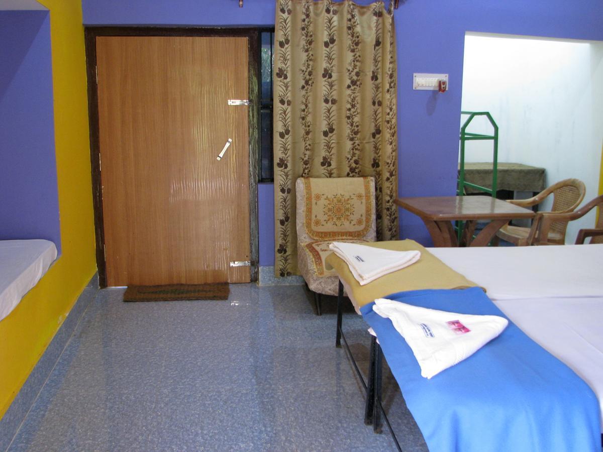 Estuarine Village Resort Satabhaya Екстер'єр фото